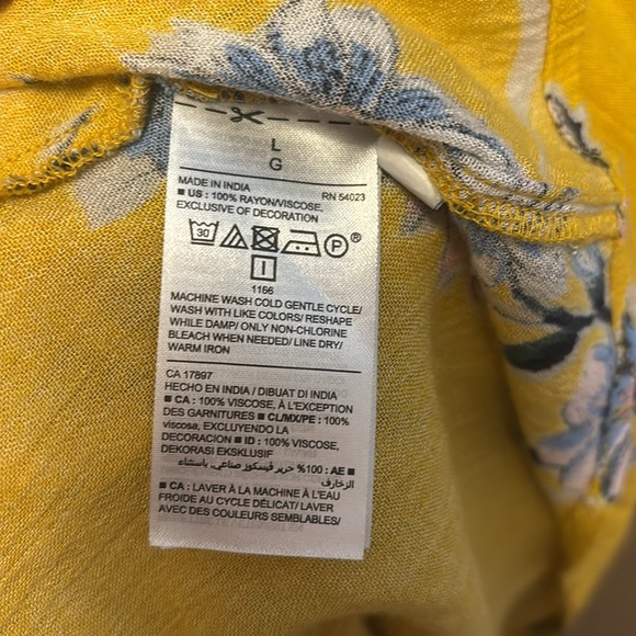 Old Navy Flowy Boho Floral Long Sleeved Blouse - Picture 9 of 9